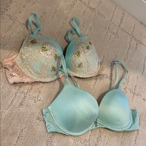 Victoria’s Secret Elegant Lace and Satin Bra Set - 34B